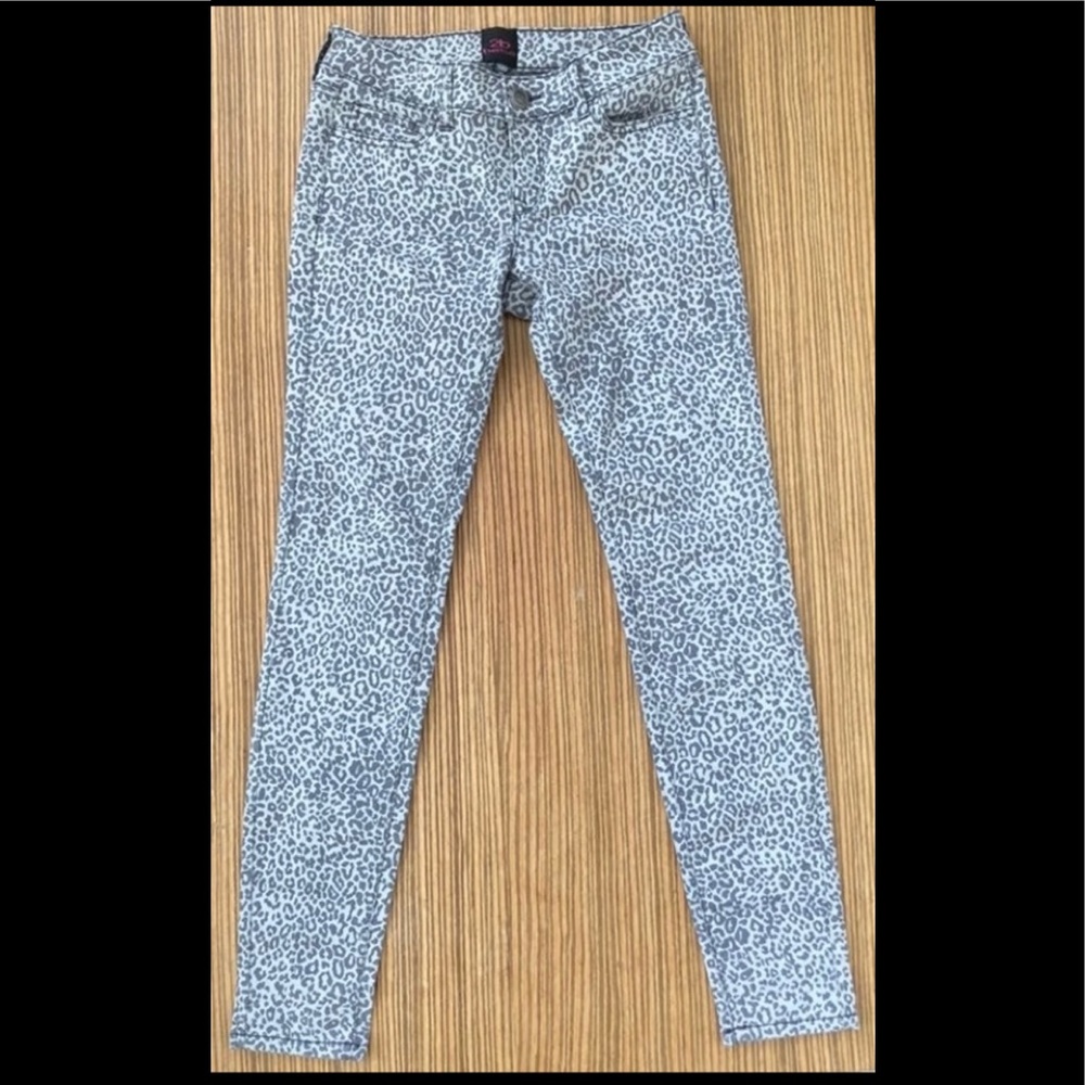 2B bebe Leopard Print Skinny Jeans
